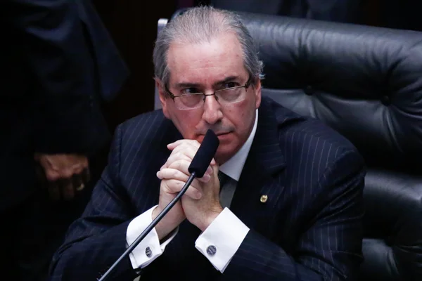 Conselho de Ética adia novamente votação de cassação de Cunha