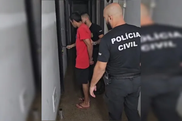Mulher grávida é estuprada, roubada e agredida pelo ex; homem é preso