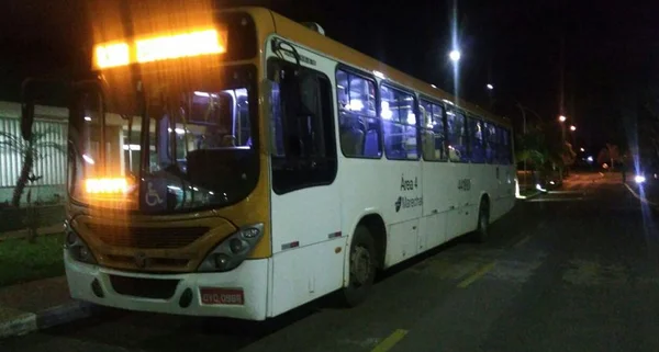 Polícia prende dupla acusada de 15 assaltos a ônibus na Estrutural