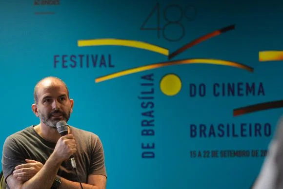 Marcos Bernstein conta que quis filmar “Eduardo e Mônica” em 1996