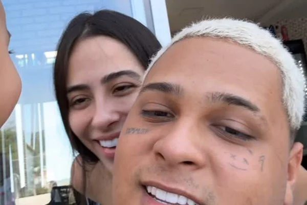MC Ryan SP posta vídeo com a família após agredir a namorada; assista