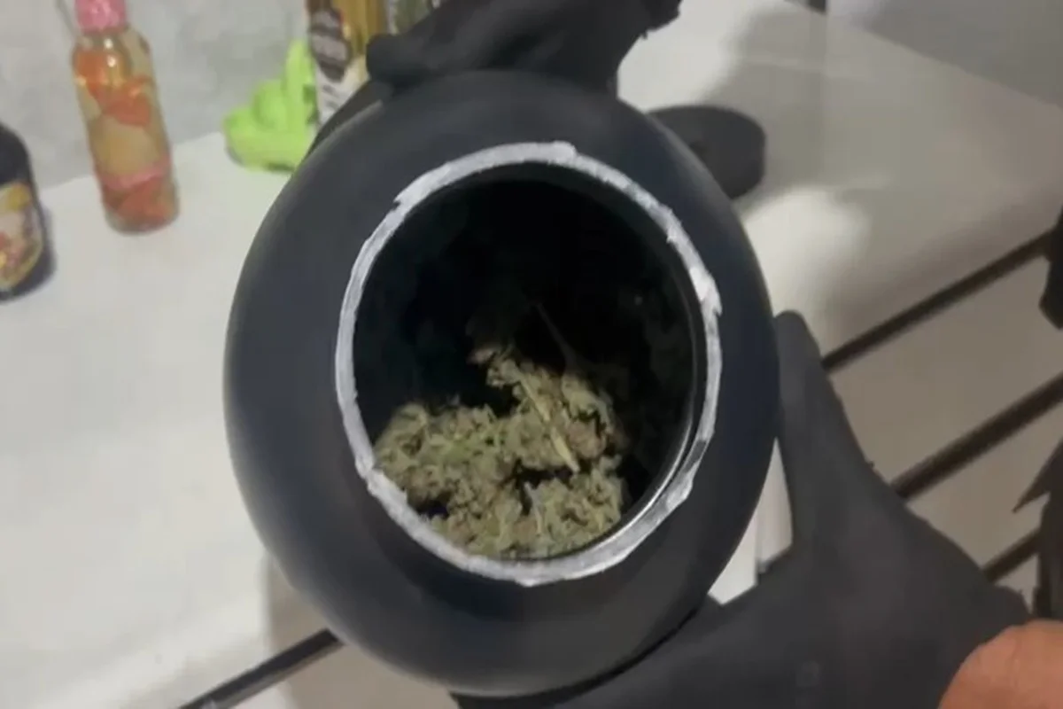 Drogas dentro de potes de suplementos Drogas dentro de potes de suplementos
