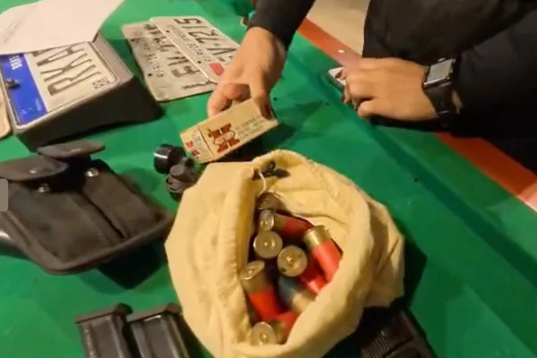 Polícia investiga ex-CACs suspeitos de abastecer facções no Rio