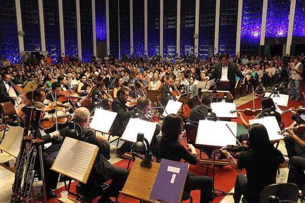 Orquestra Sinfônica de Brasília homenageia Tchaikovsky em concerto