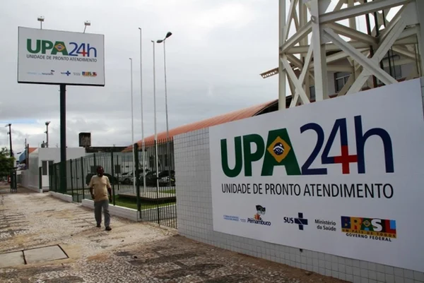 Na unidade de saúde, a equipe médica constatou que a criança havia sido envenenada - Metrópoles