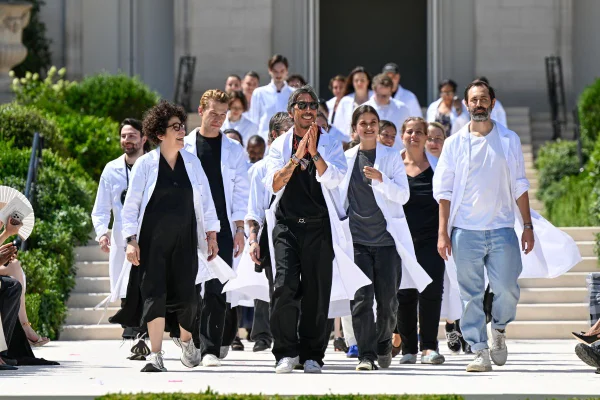 pierpaolo piccioli balenciaga homenagem equipe - metrópoles