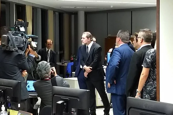 Cúpula do Judiciário acompanha apuração das Eleições 2018 no TSE