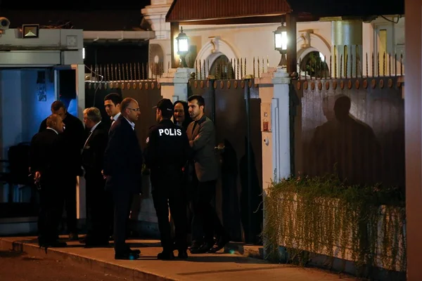 Polícia encontra evidências de assassinato de jornalista em consulado