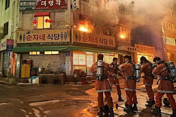 Os Bombeiros: filme é inspirado em tragédia real que matou seis em 2001 - destaque galeria