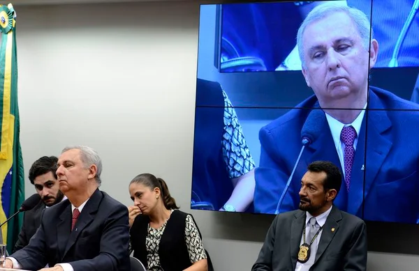 Bumlai cumpre promessa e permanece calado ao ser questionado na CPI do BNDES