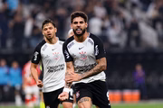 Yuri Alberto e Romero, jogadores do Corinthians.