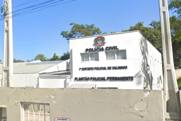 Imagem colorida de delegacia de polícia de Valinhos. Metrópoles