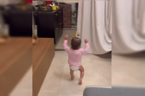 Imagem de criança dançando