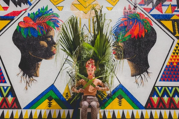 O poder feminino no grafite. Conheça os trabalhos de 10 artistas que estão colorindo as ruas do Brasil e do mundo