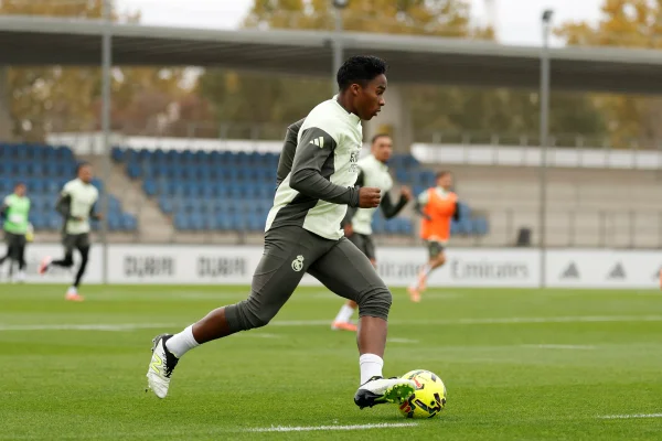 Endrick treinando pelo Real Madrid