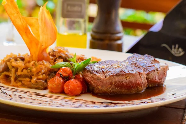 Restaurante Bla’s reabre com novo cardápio e adega climatizada