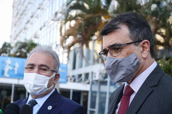 Ministro da Saúde, Marcelo Queiroga e o ministro de Relações Exteriores, Carlos França