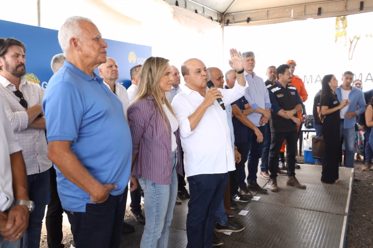 Ibaneis assina autorização para construção de viaduto em Planaltina 6 ibaneis 7 1200x800 1