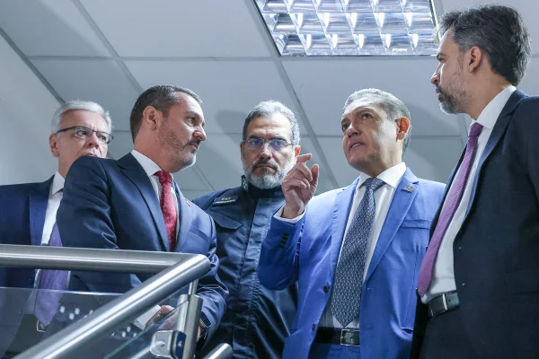 Presidente do TSE visita CICCN - Nunes Marques e Andrei PF