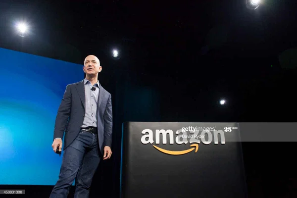 jeff bezos em anúncio da Amazon