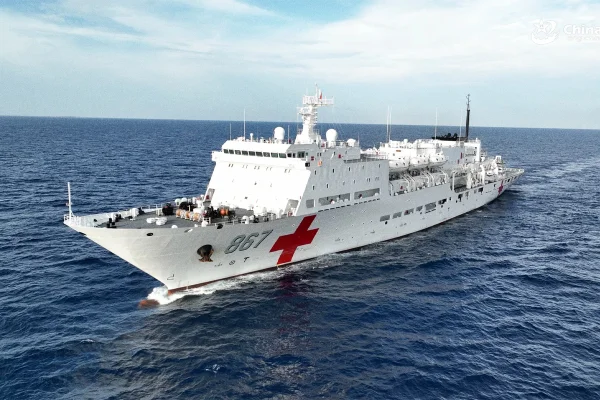 Brasil recebe navio da China