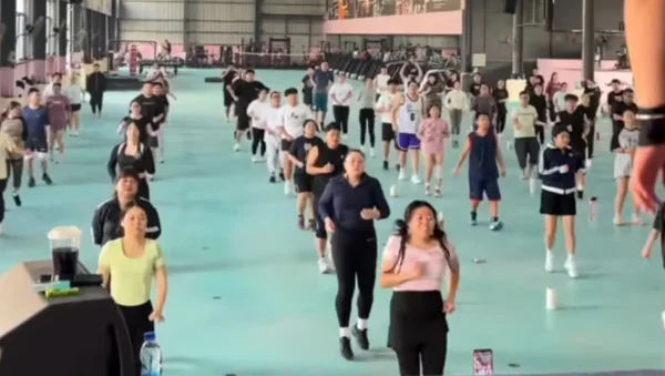 Estilo militar: retiros para emagrecer viralizam por parecerem prisões