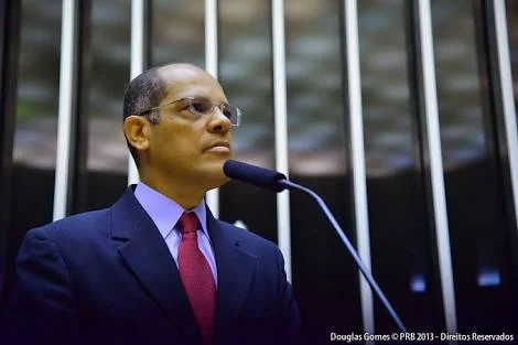 Indicação de Fonseca para Planalto abre impasse em suplência na Câmara