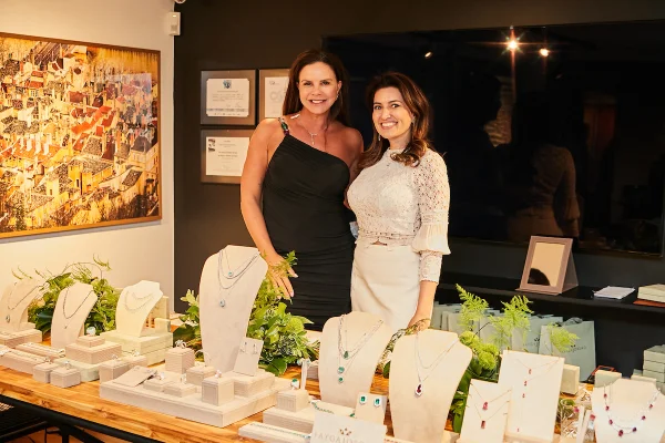 Claudia Salomão convida para evento com a joalheira Fayga Jordão