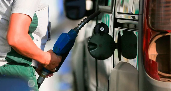 Inflação dispara no DF puxada por gasolina, passagens e energia. É a maior alta registrada no país
