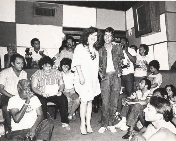 “Virei Zeca Pagodinho por causa da Beth”, diz sambista durante velório