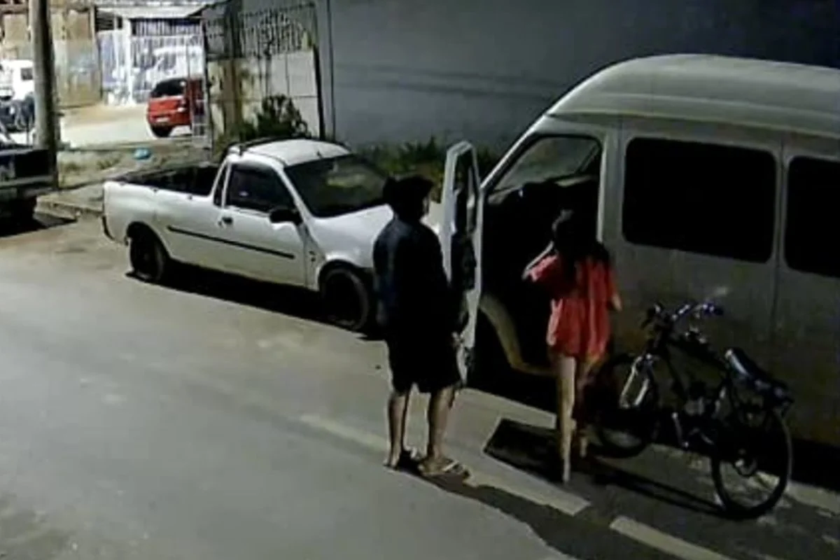 Van Abandonada Causa Preocupação Com Crime e Uso de Drogas no Recanto das Emas