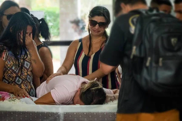 Feminicídio: “Se te amasse, não mataria”, chora mãe de Gabrielly