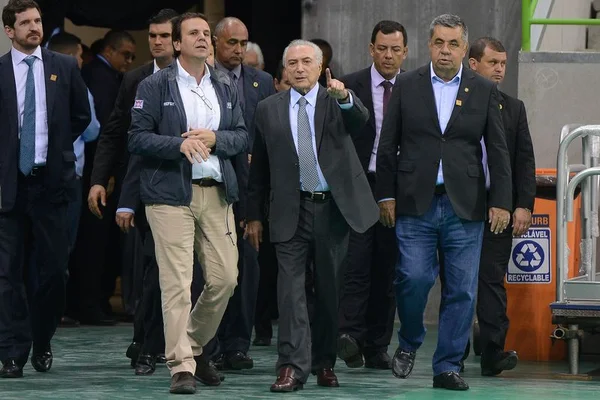 “Tanto faz”, diz Temer sobre presença de Dilma na abertura da Rio-2016