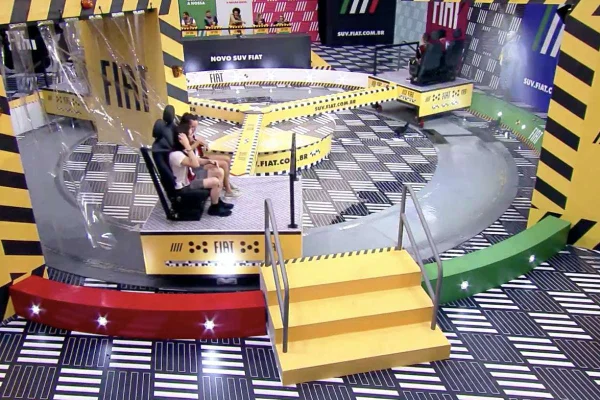 BBB21. Após nove horas, Fiuk e Carla deixam prova e estão no Paredão