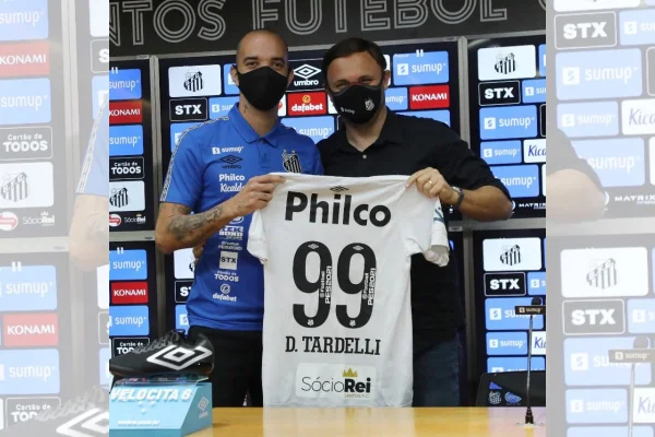 Com camisa 99, Diego Tardelli é apresentado no Santos: “Privilégio muito grande”