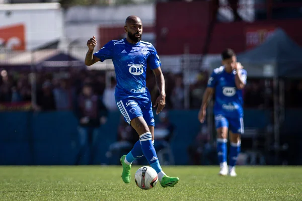 Recém-contratado, Chay convoca torcedores do Cruzeiro para jogo em Brasília
