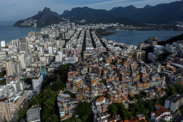 Governo do RJ planeja integrar favelas e asfalto com projeto de cidades inteligentes