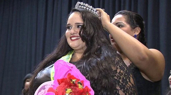 Modelo plus size brasiliense participa de concurso nacional