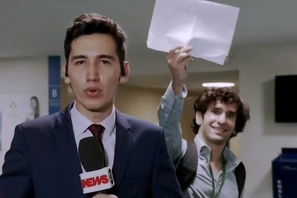 Homem invade link da GloboNews, mas ninguém sabe o que ele quis dizer