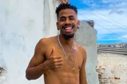 Cantor Afroito causou polêmica nas redes sociais após abrir uma vaquinha on-line