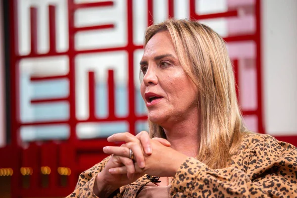 “UTIs estão lotadas”, diz Celina Leão sobre epidemia de dengue no DF