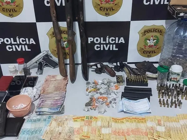 Servidor público diz que virou traficante para fazer “dinheiro extra”
