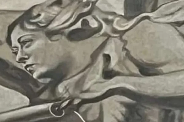 Foto de anjo pintado em igreja com a cara da premiê italiana Giorgia Meloni
