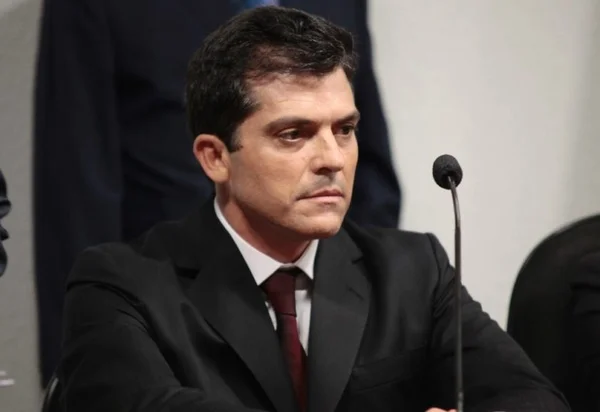 Bretas condena Cavendish a quatro anos de prisão