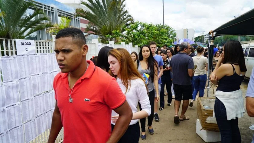 Entrada da Unip, após os portões serem abertos Entrada da Unip, após os portões serem abertos