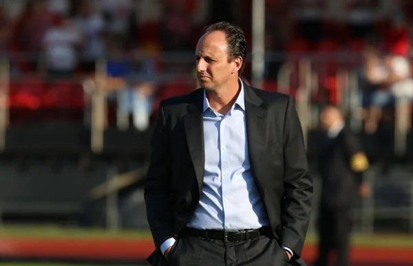 Em apresentação, Ceni exalta ida ao Cruzeiro: “Momento mágico”