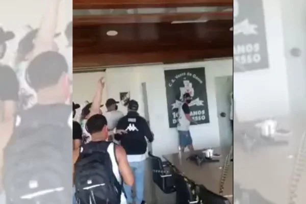 Invasão de torcedores na sede do vasco