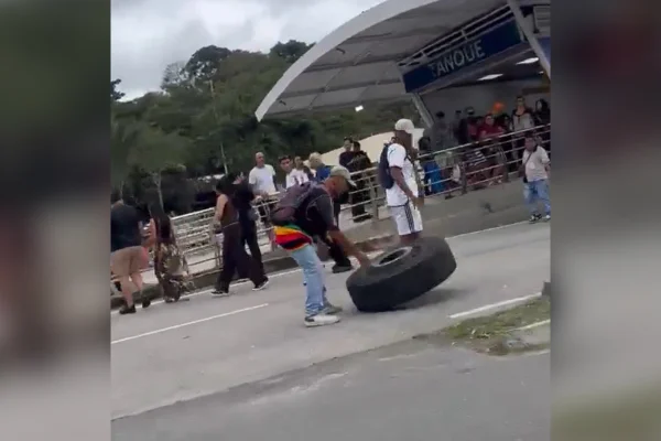 RJ: passageira de moto de app morre após ser atingida por roda de BRT