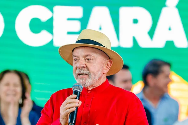 Lula dispara contra Flávio Bolsonaro: “Usa fake news para enganar o Brasil”
