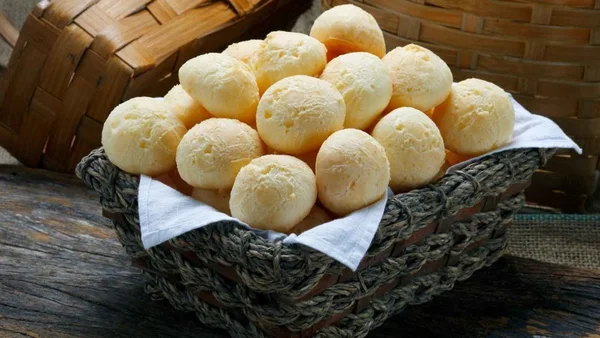 Ô trem bão: aprenda a fazer um legítimo pão de queijo